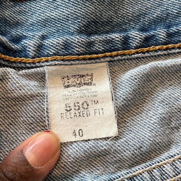 Vintage Men's light wash 550 Levi’s shorts Relaxed Fit Size 40 - Picture 3 of 5